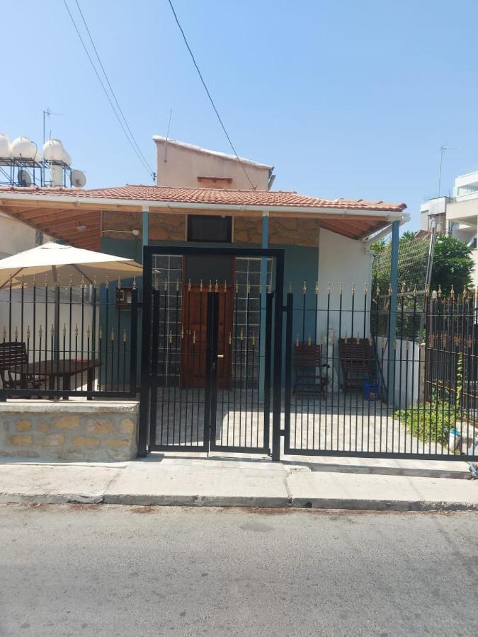 Anna Guesthouse 10 Min Walk From The Beach ลาร์นาคา ภายนอก รูปภาพ