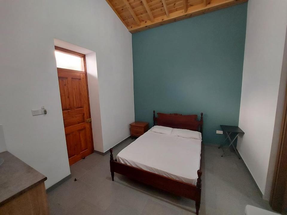 Anna Guesthouse 10 Min Walk From The Beach ลาร์นาคา ภายนอก รูปภาพ