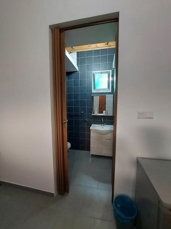 Anna Guesthouse 10 Min Walk From The Beach ลาร์นาคา ภายนอก รูปภาพ